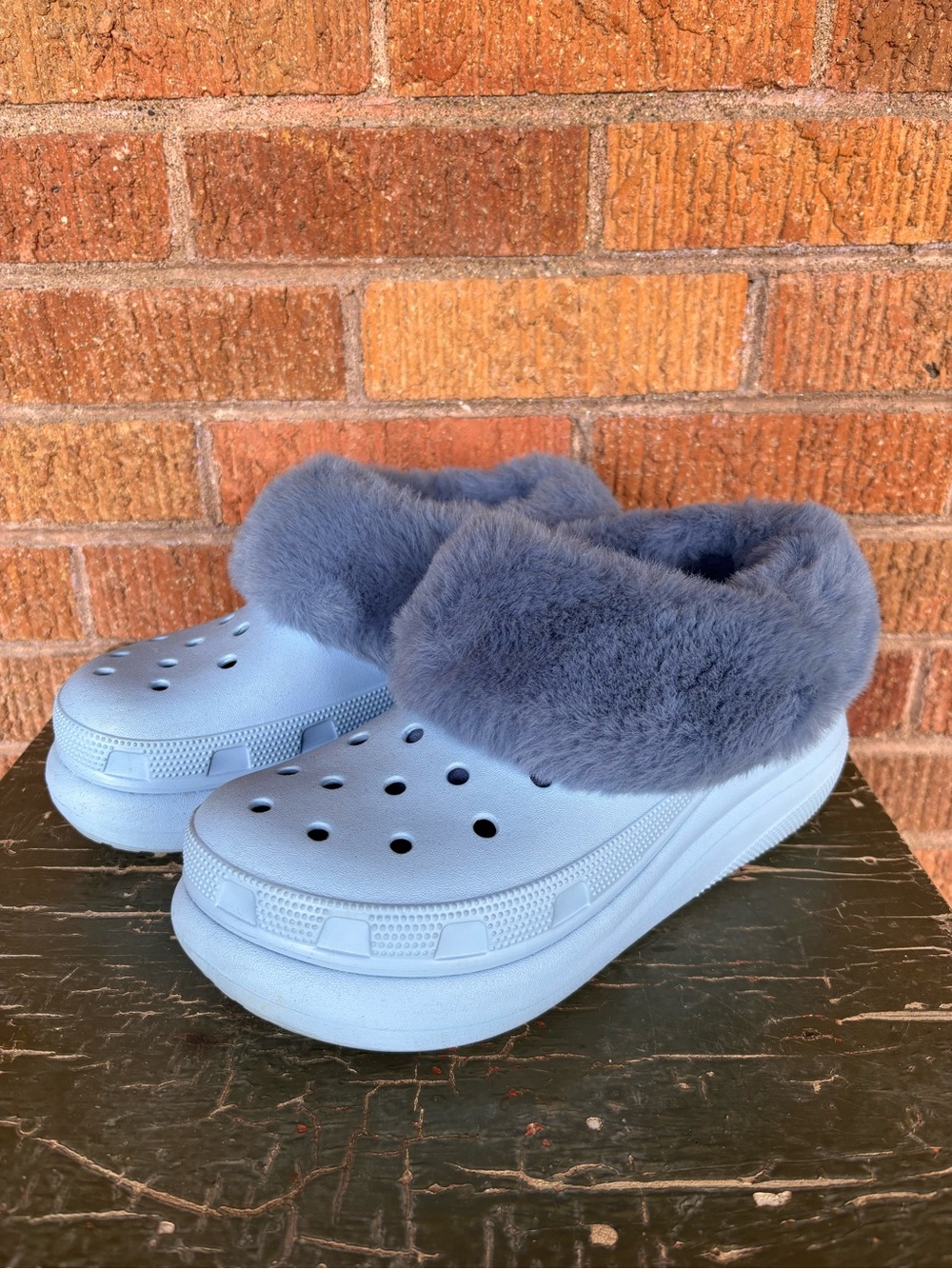 CROCS Furever Crush Clogs Blue Calcite Sz 8